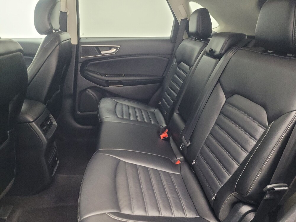 2016 Ford Edge in Indianapolis, IN 46222 - 18120933 18