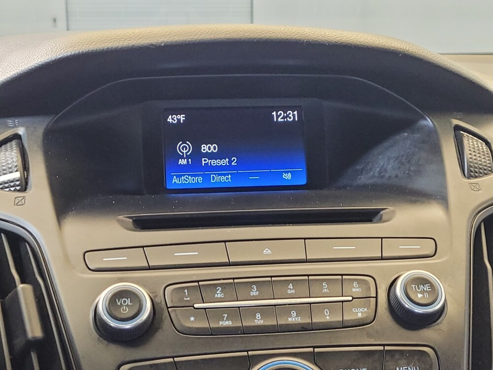 2016 Ford Focus in Toledo, OH 43617 - 18120935 25