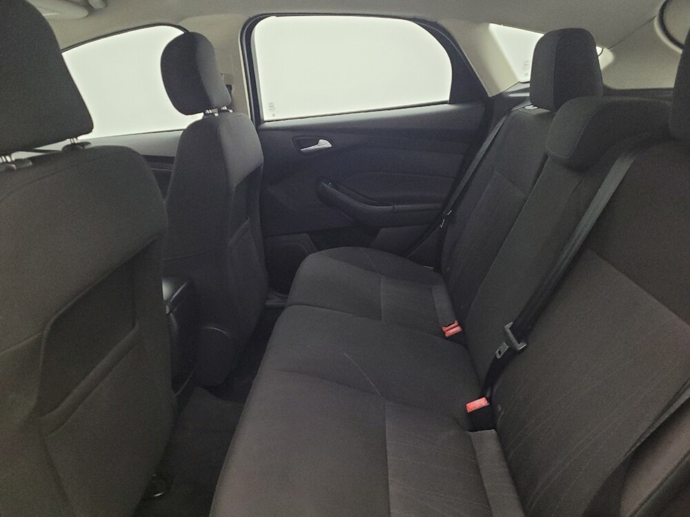 2016 Ford Focus in Toledo, OH 43617 - 18120935 18