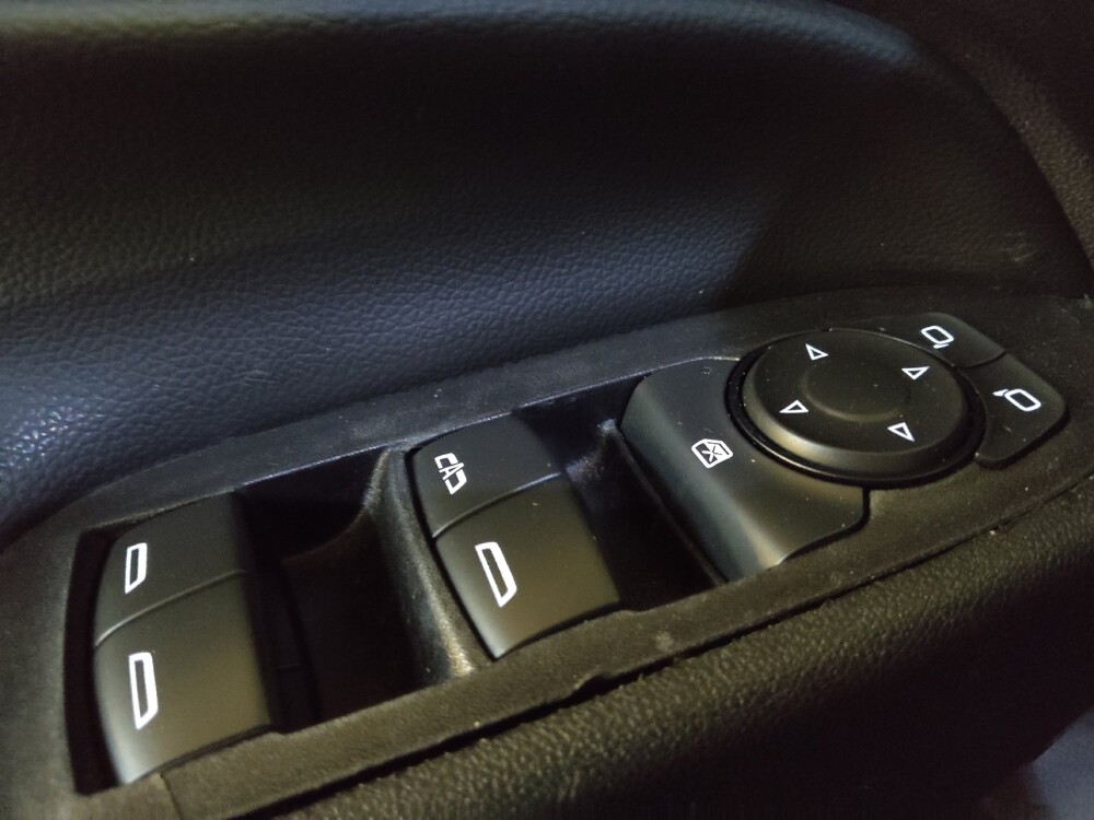 2018 Chevrolet Equinox in Winston-Salem, NC 27103 - 18120936 27