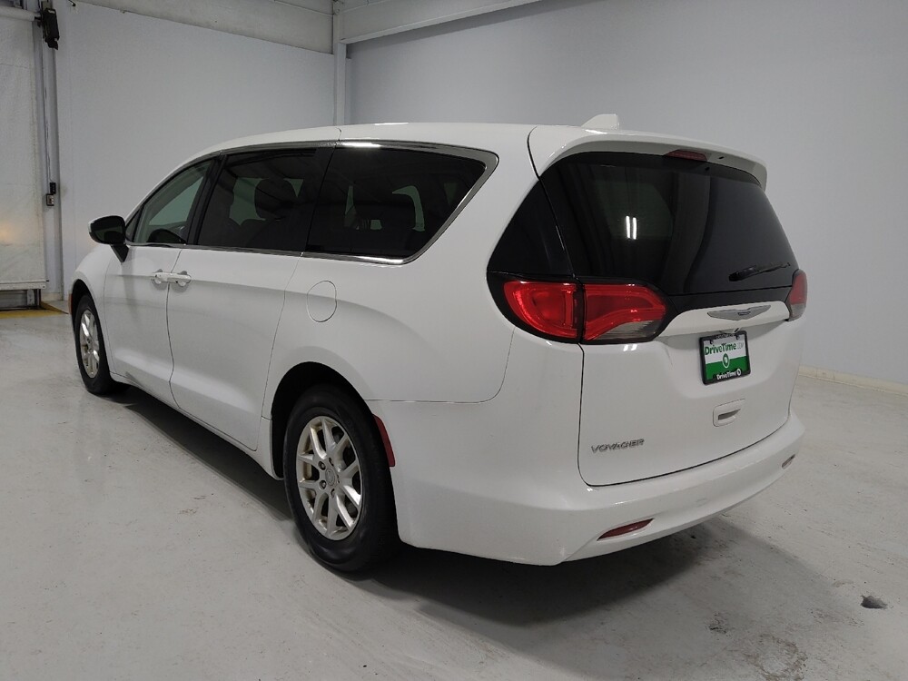 2020 Chrysler Voyager in Columbus, OH 43231 - 18120941 5