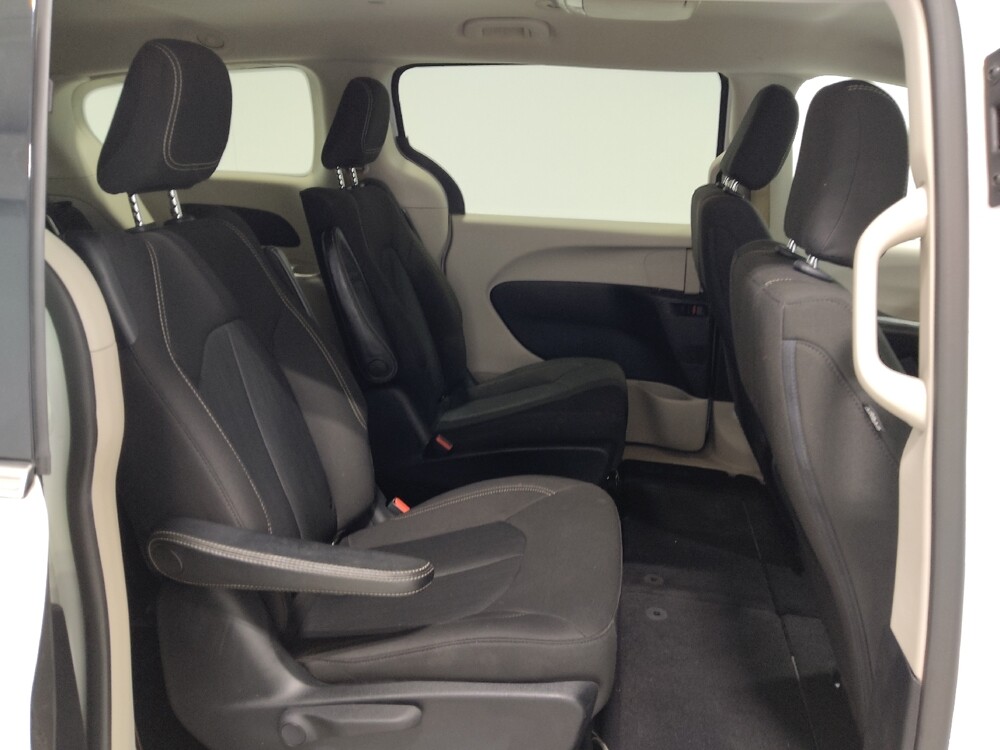 2020 Chrysler Voyager in Columbus, OH 43231 - 18120941 18