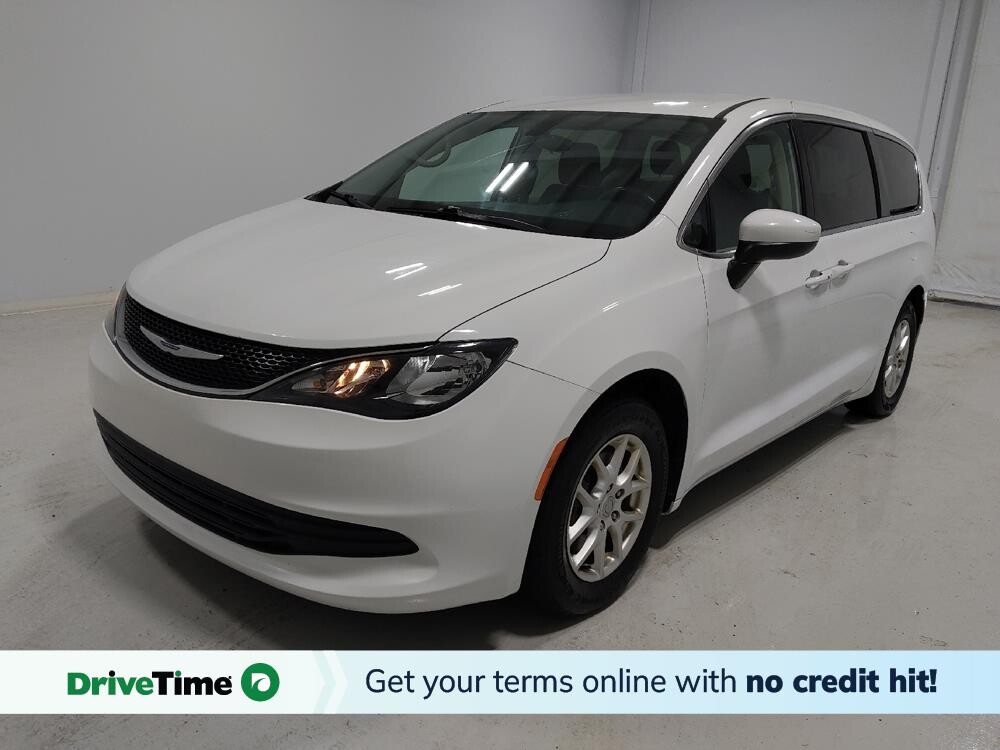 2020 Chrysler Voyager in Columbus, OH 43231 - 18120941