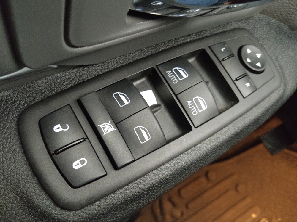 2023 RAM 1500 in Independence, MO 64055 - 18120946 27