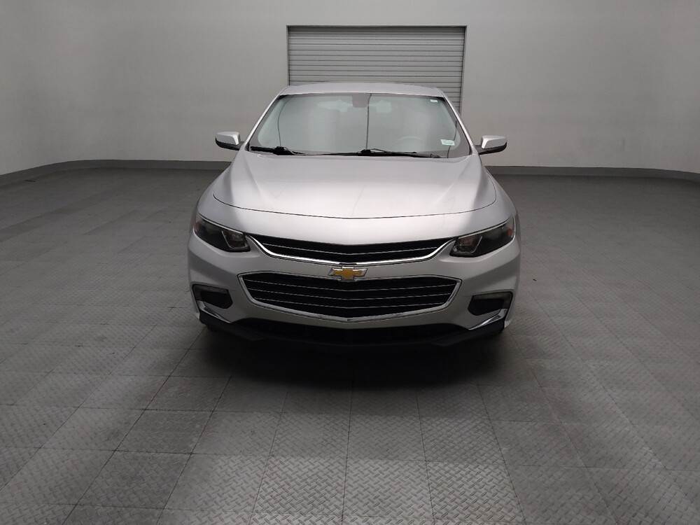 2018 Chevrolet Malibu in Lewisville, TX 75067 - 18120947 15