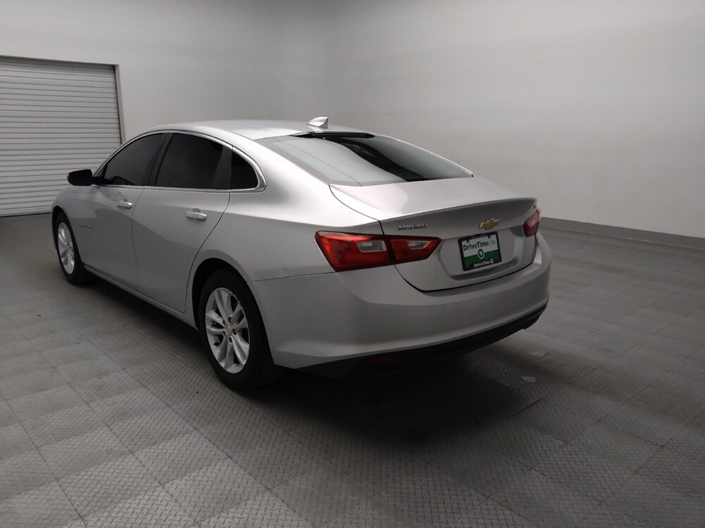 2018 Chevrolet Malibu in Lewisville, TX 75067 - 18120947 5