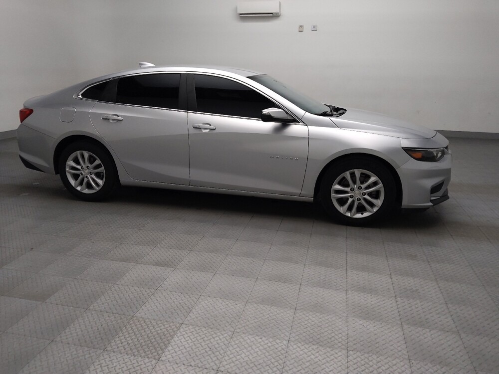 2018 Chevrolet Malibu in Lewisville, TX 75067 - 18120947 11