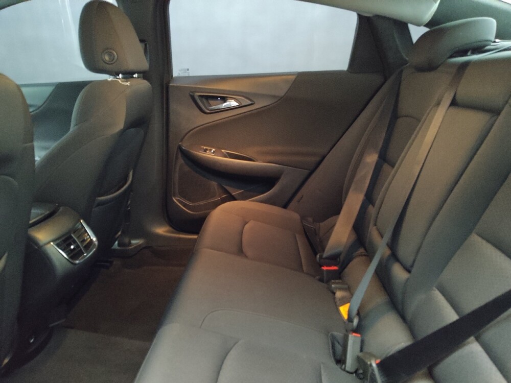 2018 Chevrolet Malibu in Lewisville, TX 75067 - 18120947 18