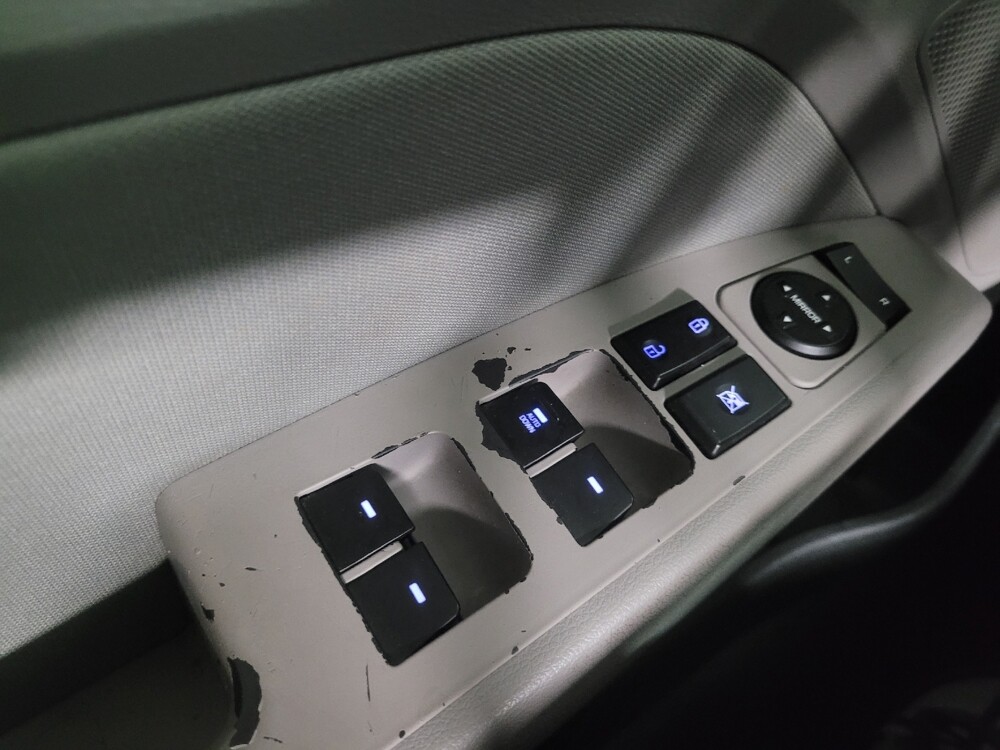 2018 Hyundai Elantra in Athens, GA 30606 - 18120948 27