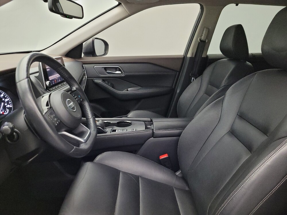 2021 Nissan Rogue in Glendale, AZ 85301 - 18120951 17
