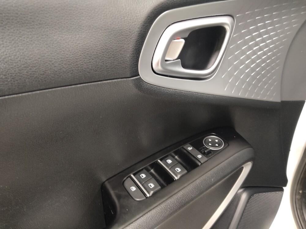 2025 Kia Soul in Columbus, OH 43231 - 18120959 27