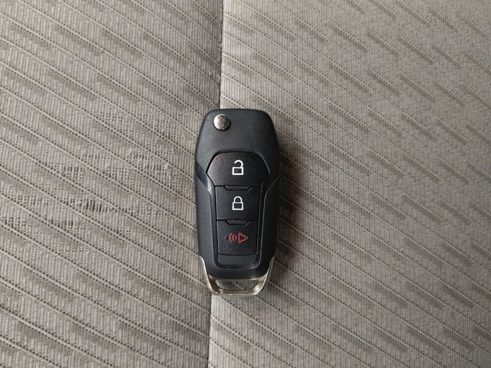 2019 Ford Explorer in Independence, MO 64055 - 18120960 32