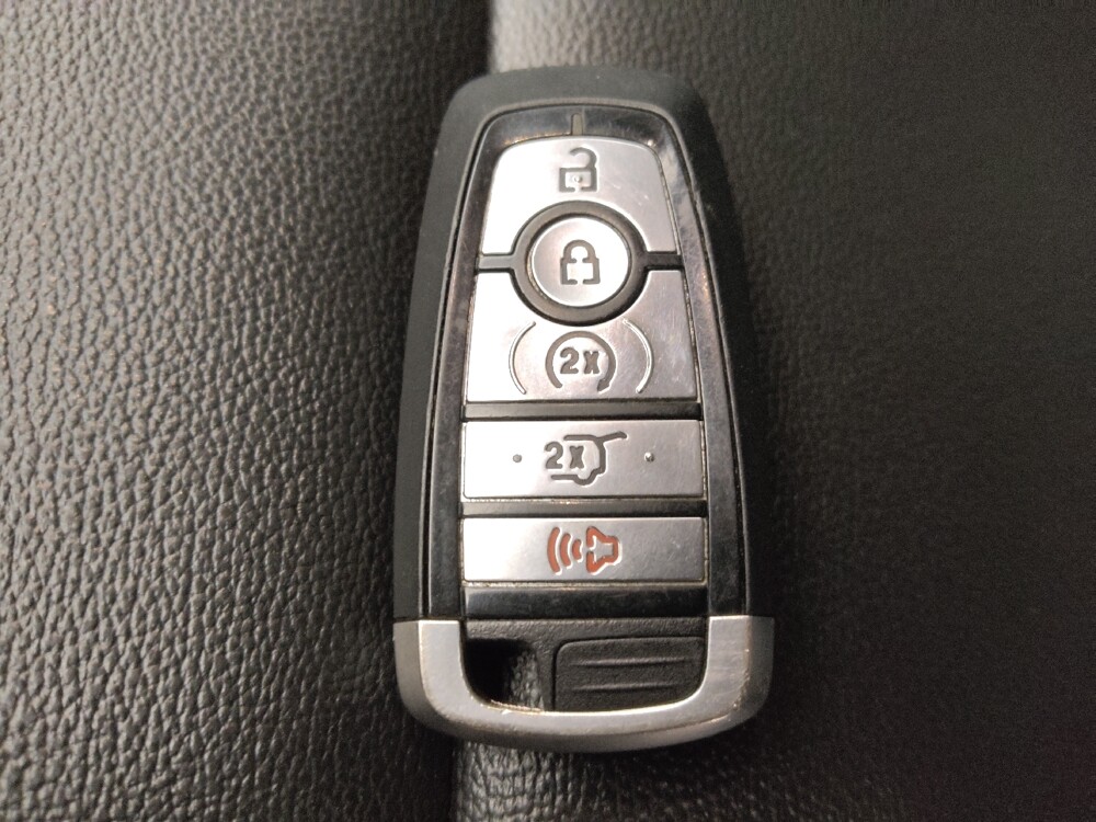 2020 Ford Explorer in Gladstone, MO 64118 - 18120961 32