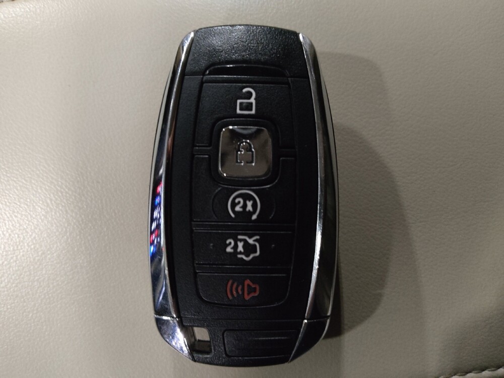 2018 Lincoln MKC in Jacksonville, FL 32210 - 18120962 32