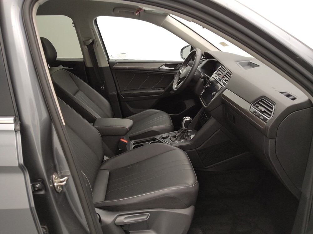 2023 Volkswagen Tiguan in Independence, MO 64055 - 18120970 21