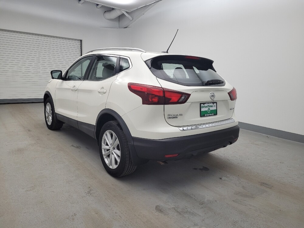 2018 Nissan Rogue Sport in Cincinnati, OH 45255 - 18120976 5