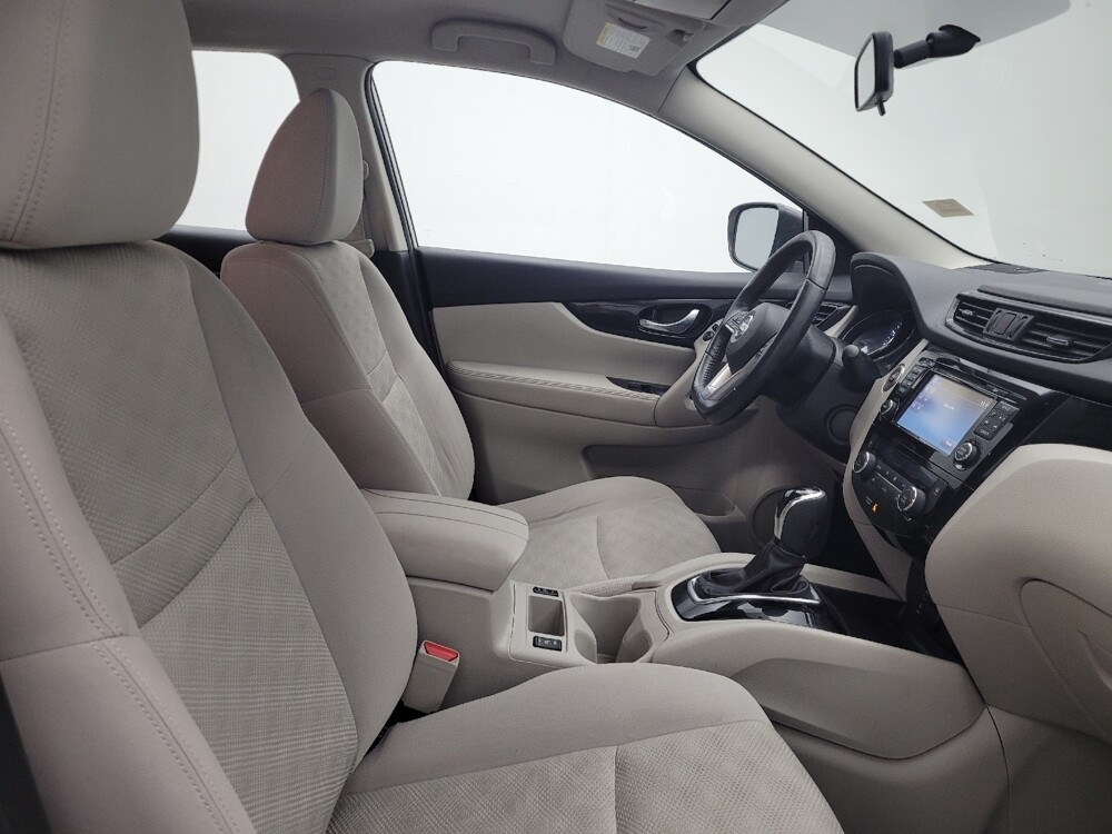 2018 Nissan Rogue Sport in Cincinnati, OH 45255 - 18120976 21