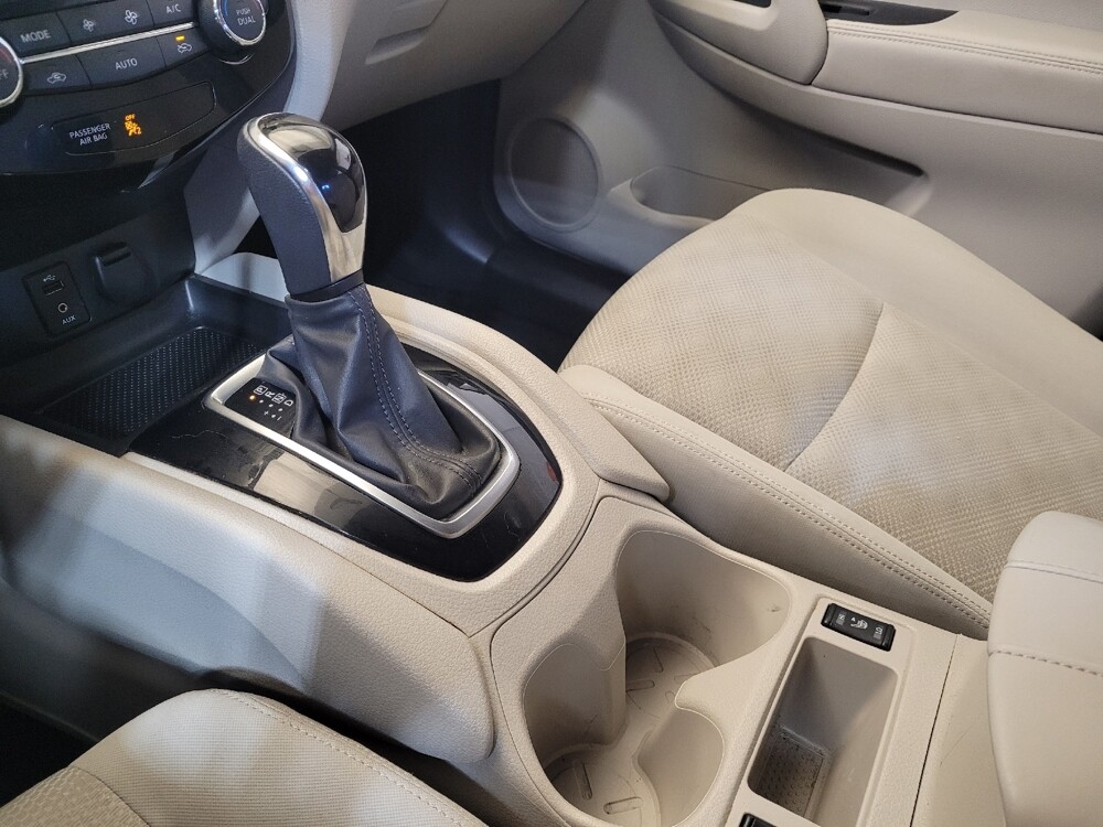 2018 Nissan Rogue Sport in Cincinnati, OH 45255 - 18120976 26