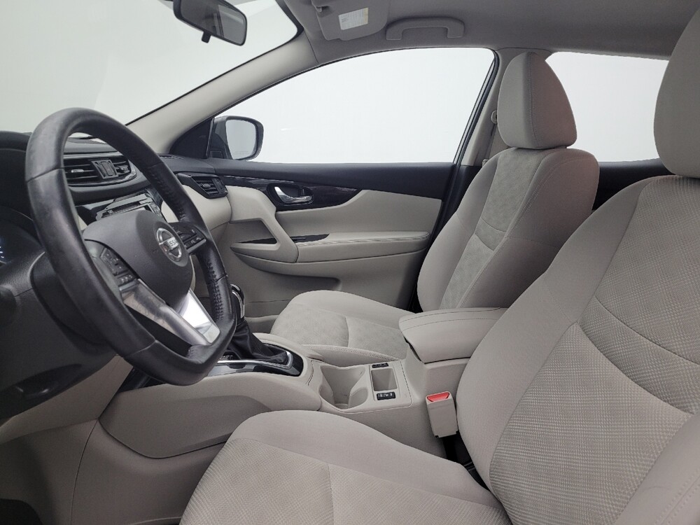 2018 Nissan Rogue Sport in Cincinnati, OH 45255 - 18120976 17