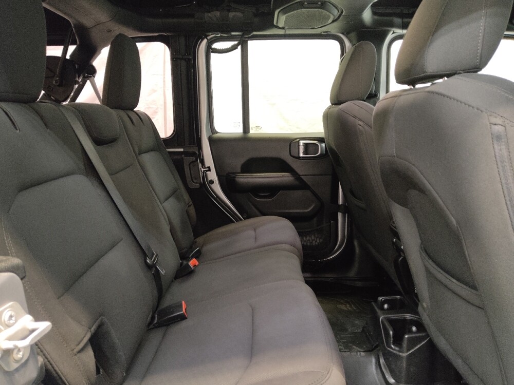 2020 Jeep Wrangler in Fairfield, OH 45014 - 18120984 19
