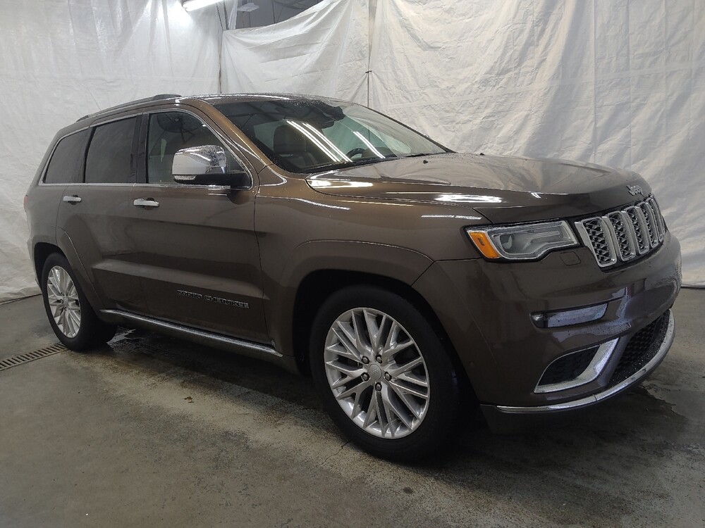 2018 Jeep Grand Cherokee in Fairfield, OH 45014 - 18120986 11