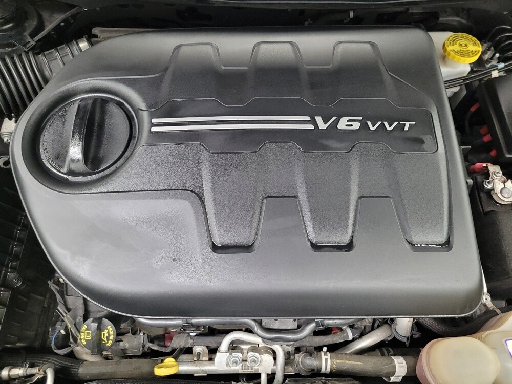 2021 Jeep Cherokee in Las Vegas, NV 89104 - 18120990 30