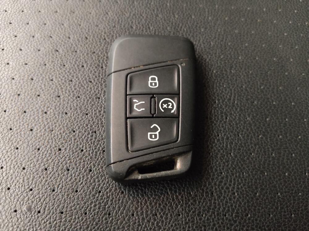 2019 Volkswagen Atlas in Gladstone, MO 64118 - 18120993 32