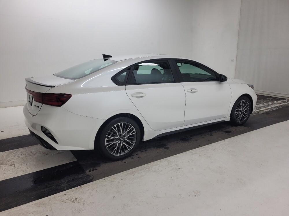 2024 Kia Forte in Gladstone, MO 64118 - 18121000 10