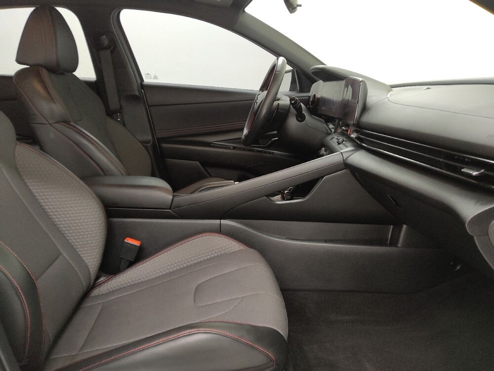 2023 Hyundai Elantra in St. Louis, MO 63125 - 18121001 21