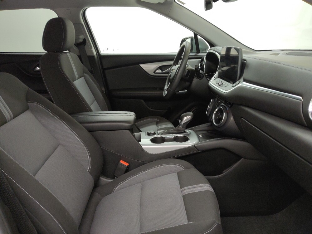 2024 Chevrolet Blazer in St. Louis, MO 63125 - 18121002 21