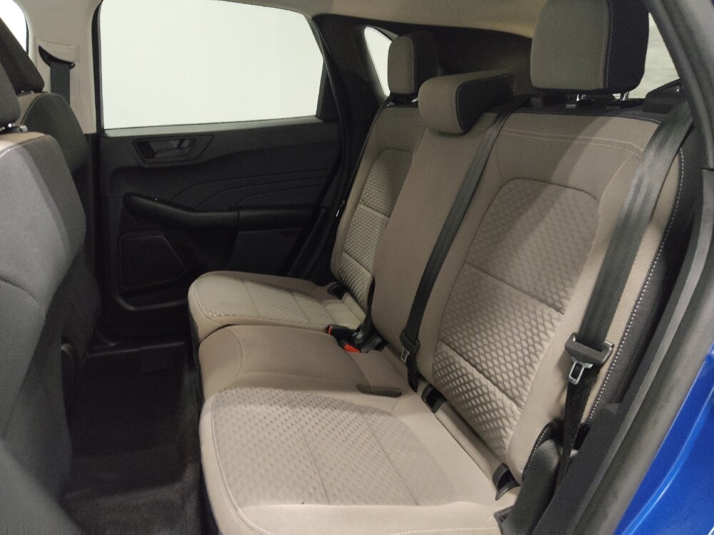 2022 Ford Escape in Columbus, OH 43231 - 18121008 18