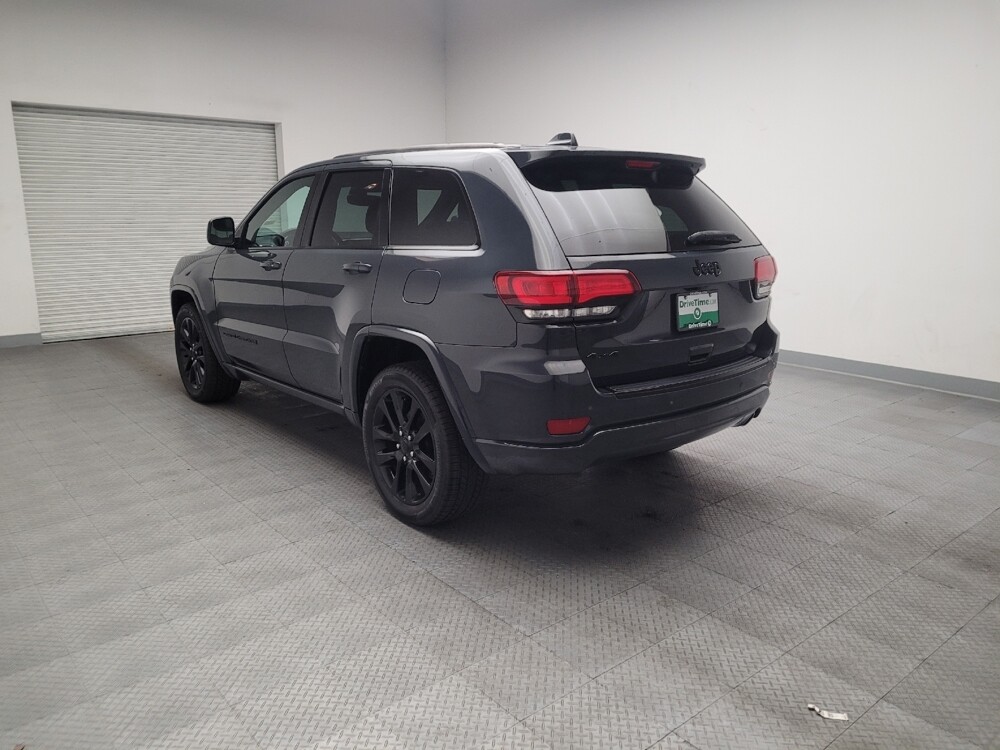 2018 Jeep Grand Cherokee in Fresno, CA 93726 - 18121016 5