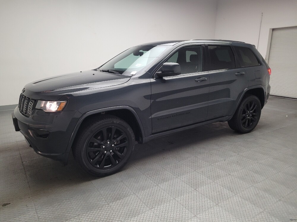 2018 Jeep Grand Cherokee in Fresno, CA 93726 - 18121016 2