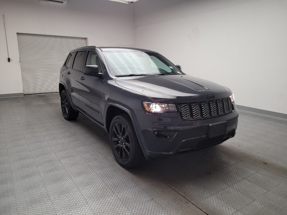 2018 Jeep Grand Cherokee in Fresno, CA 93726 - 18121016 13