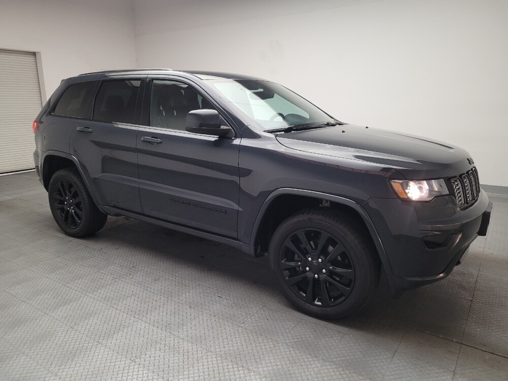 2018 Jeep Grand Cherokee in Fresno, CA 93726 - 18121016 11