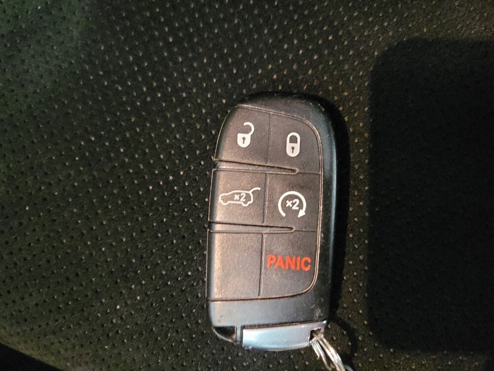 2018 Jeep Grand Cherokee in Fresno, CA 93726 - 18121016 32