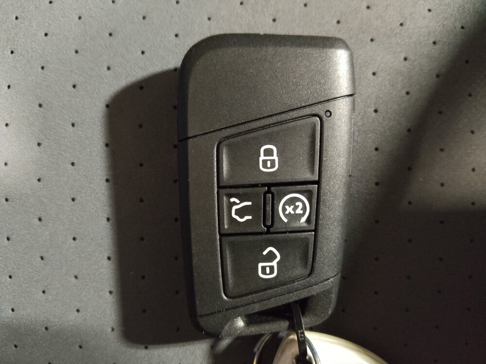 2025 Volkswagen Jetta in Fort Worth, TX 76116 - 18121020 32