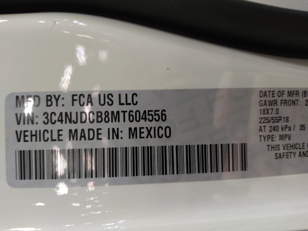 2021 Jeep Compass in Fort Worth, TX 76116 - 18121022 33