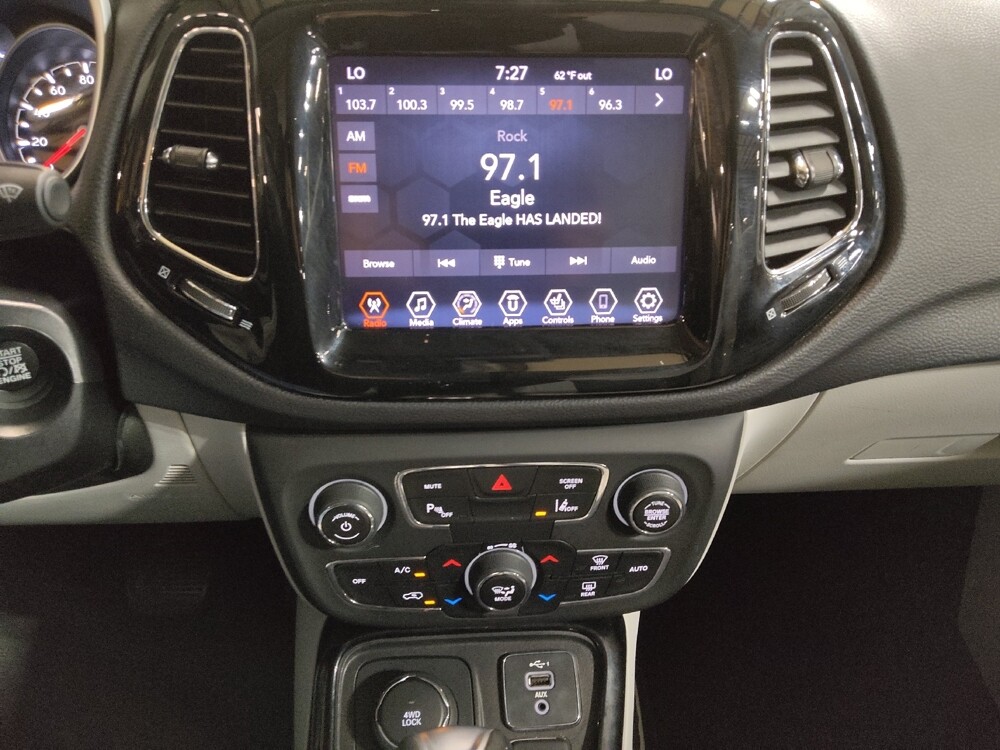 2021 Jeep Compass in Fort Worth, TX 76116 - 18121022 25