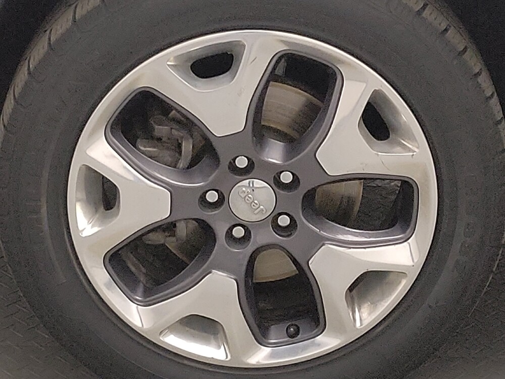 2021 Jeep Compass in Fort Worth, TX 76116 - 18121022 31