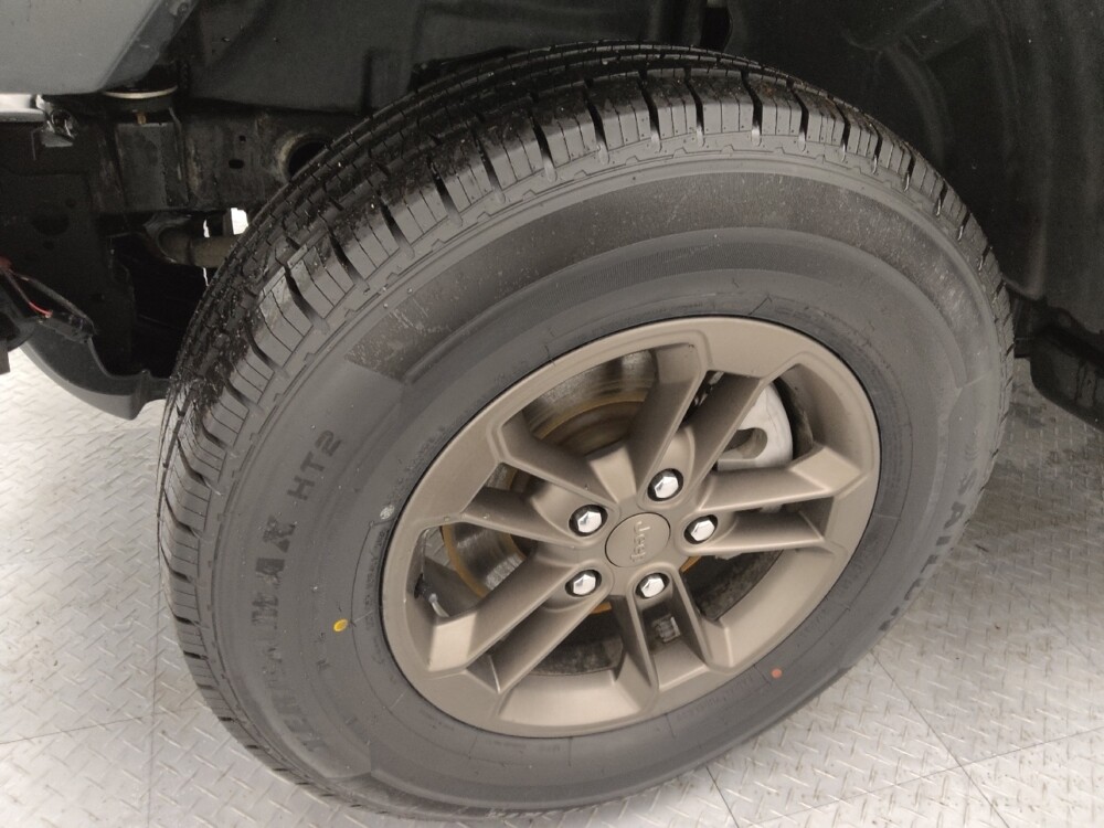 2018 Jeep Wrangler in St. Louis, MO 63136 - 18121024 31