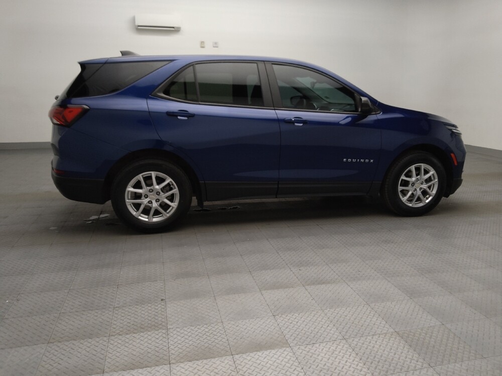2022 Chevrolet Equinox in Fort Worth, TX 76116 - 18121026 10