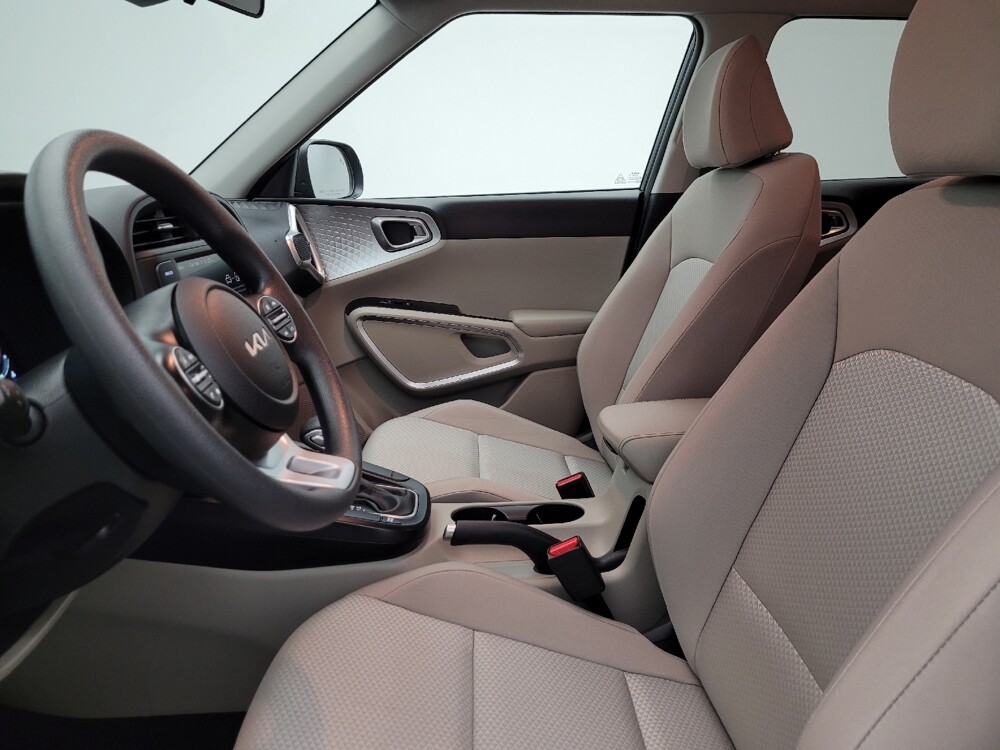 2025 Kia Soul in Tucson, AZ 85705 - 18121028 17