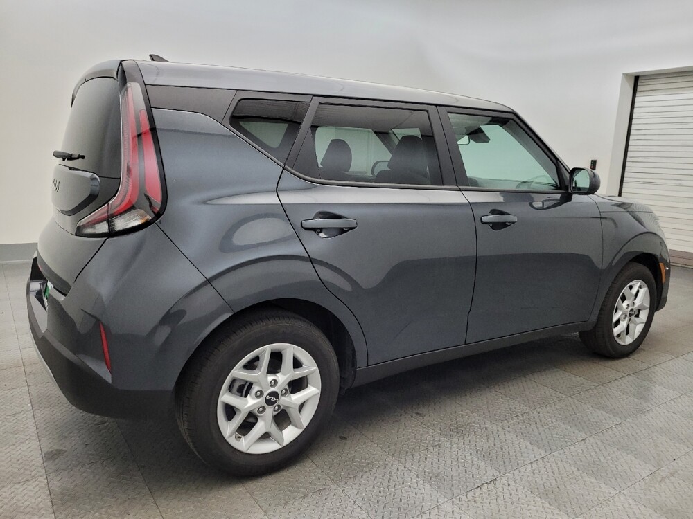 2025 Kia Soul in Tucson, AZ 85705 - 18121028 10
