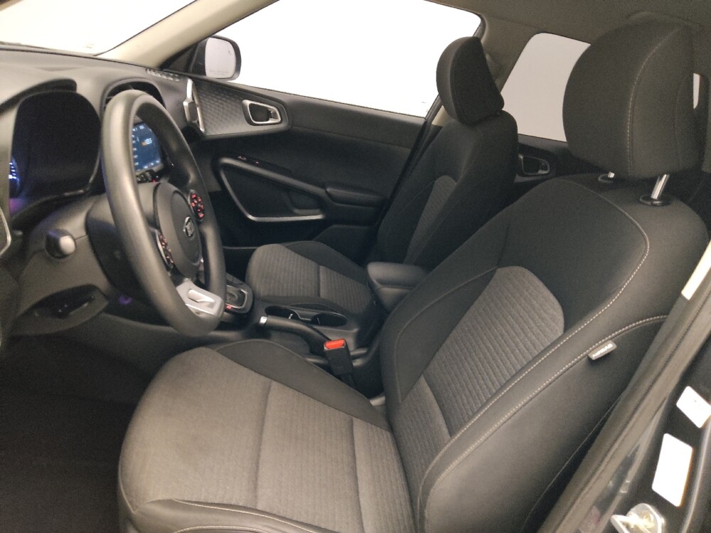 2021 Kia Soul in Conyers, GA 30094 - 18121037 17