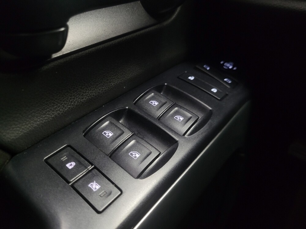 2014 Chevrolet Silverado 1500 in Indianapolis, IN 46222 - 18121038 27