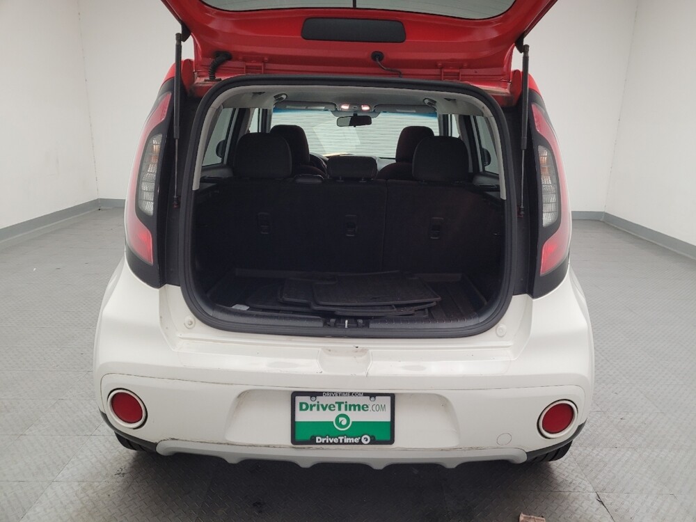 2019 Kia Soul in Downey, CA 90241 - 18121048 29