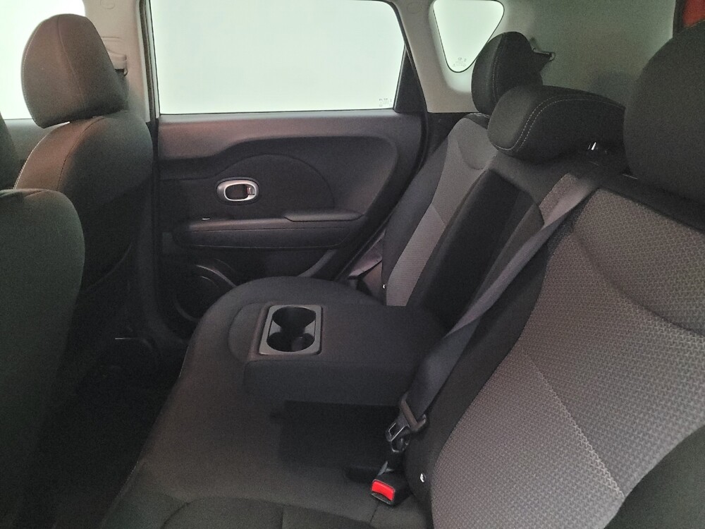 2019 Kia Soul in Downey, CA 90241 - 18121048 18