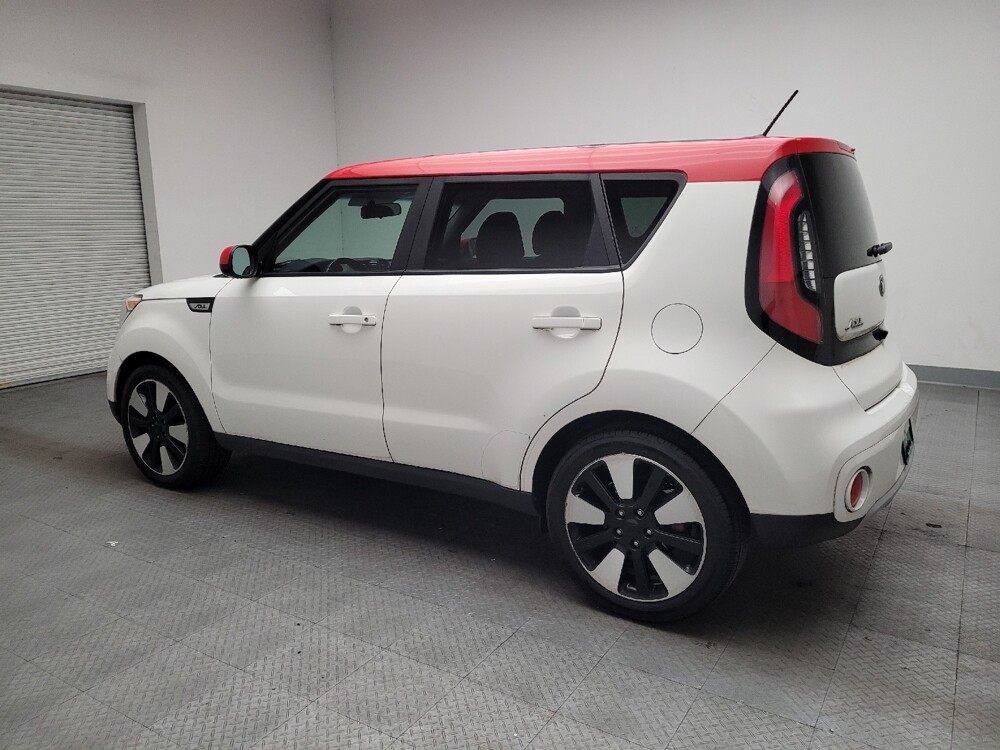 2019 Kia Soul in Downey, CA 90241 - 18121048 3