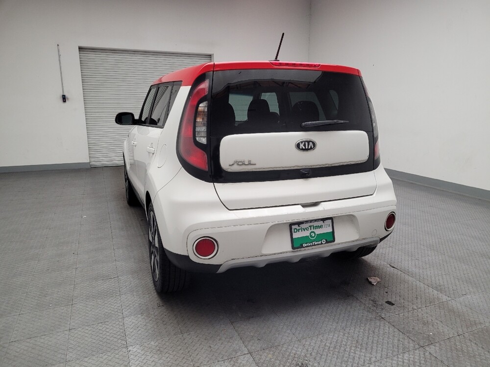 2019 Kia Soul in Downey, CA 90241 - 18121048 6
